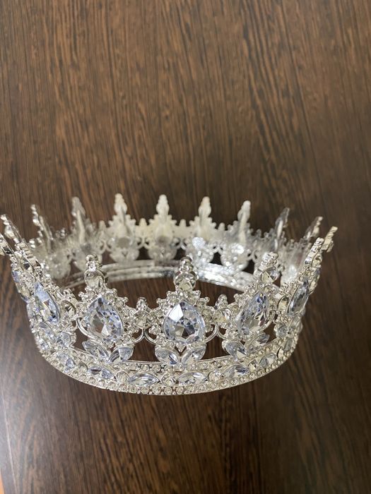 Coroana pt tort din metal