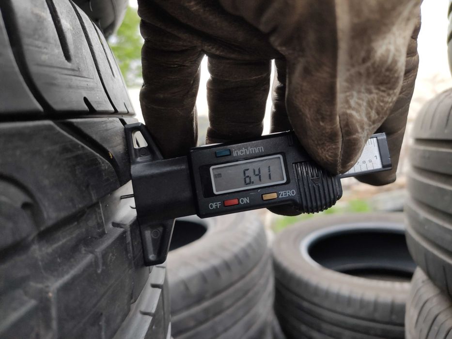 4бр Летни гуми 235 35 19 - Pirelli