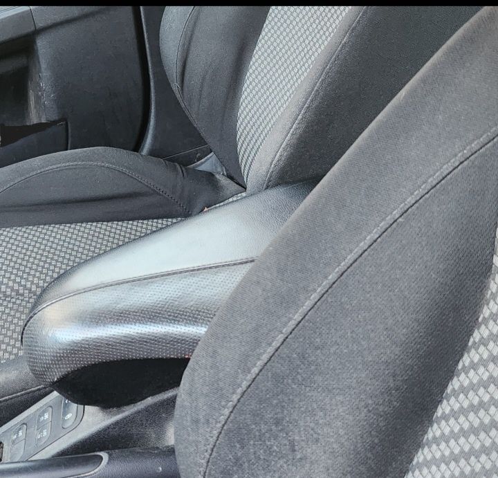 Vând seat leon 2010