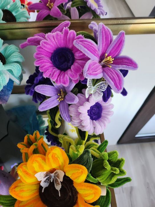 Decoratiuni florale lucrate manual