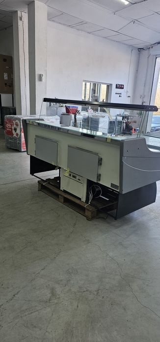 Месарска хладилна витрина 200х110 см