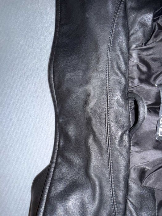 Кожено яке Zara с незабележим дефект на яката