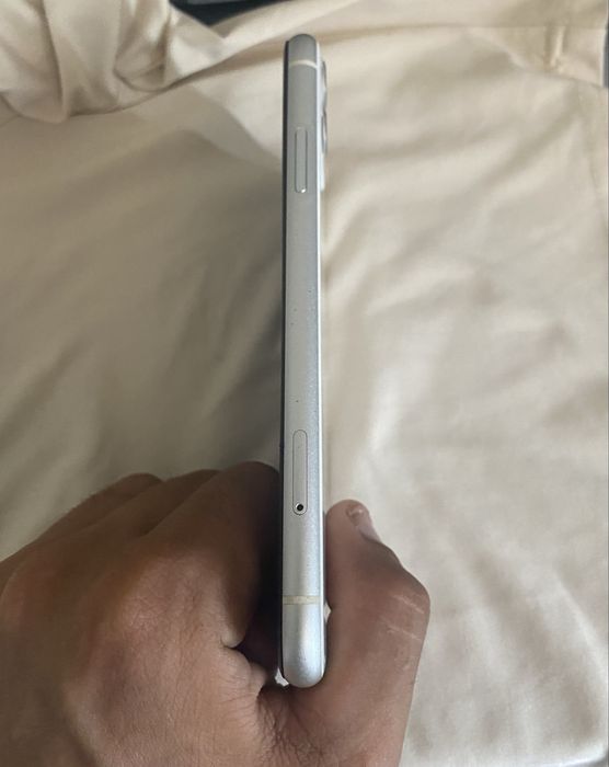 Iphone 11 alb ‼️‼️