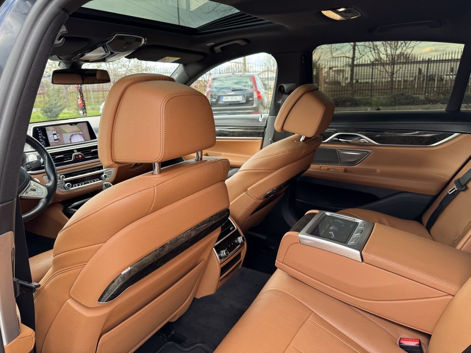 BMW 740 XD 2017 Pachet M/Laser/Tableta/Trapa/Cheie Smart