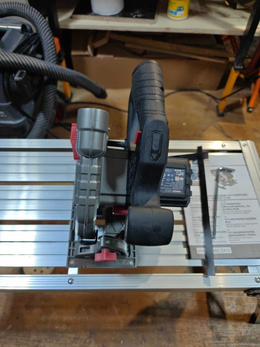 Fierastrau circular Parkside Performance 12V PHKSAP 12 B2 - Kit Complet