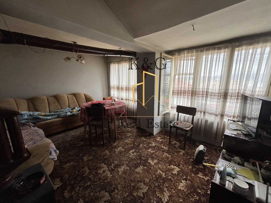 Два самостоятелни етажа в кв " Житница "