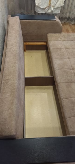 Продам качественный диван с мини диваном б/у