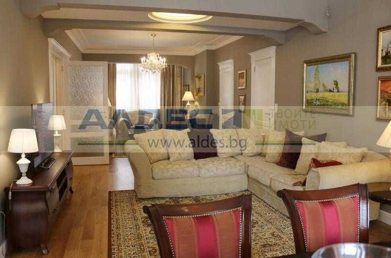 Дава се под наем Тристаен апартамент в София, Център - 150 кв.м за 2100 € - Снимка #3