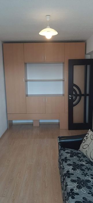 Persoana fizica închiriez apartament cu 2 camere Gara centala