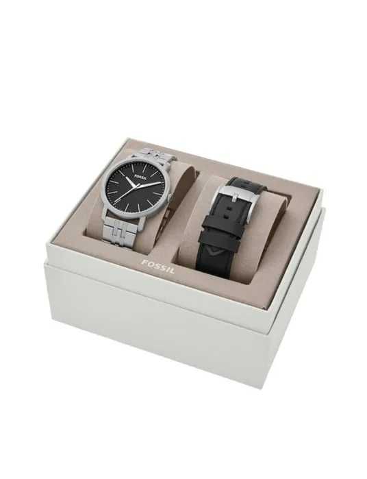 Часовник Fossil със сменяеми каишки, НОВ, Гаранция