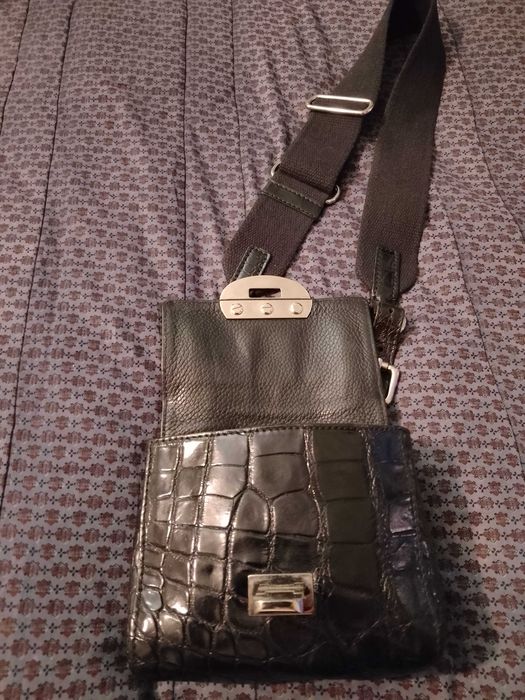 Елегантна дамска чанта на Donna Elissa от естествена кожа черен цвят