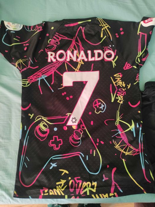 Футболни екипи на любими футболисти - 4 броя, за ръст 164