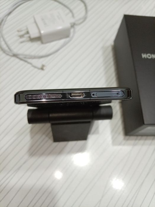 Honor magic 7 в идеальном состоянии