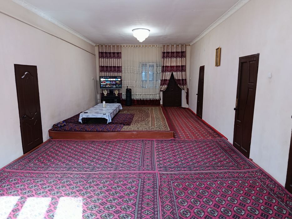 Водникда 420м² ховли жой сотилади