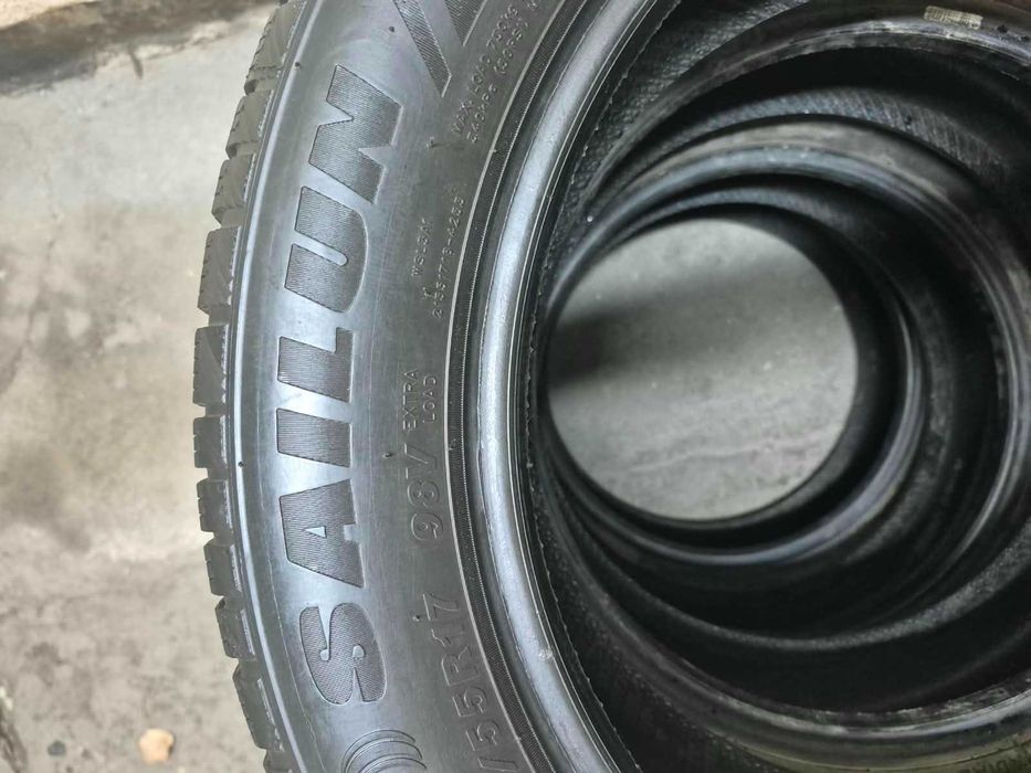 215/55R17 Sailun