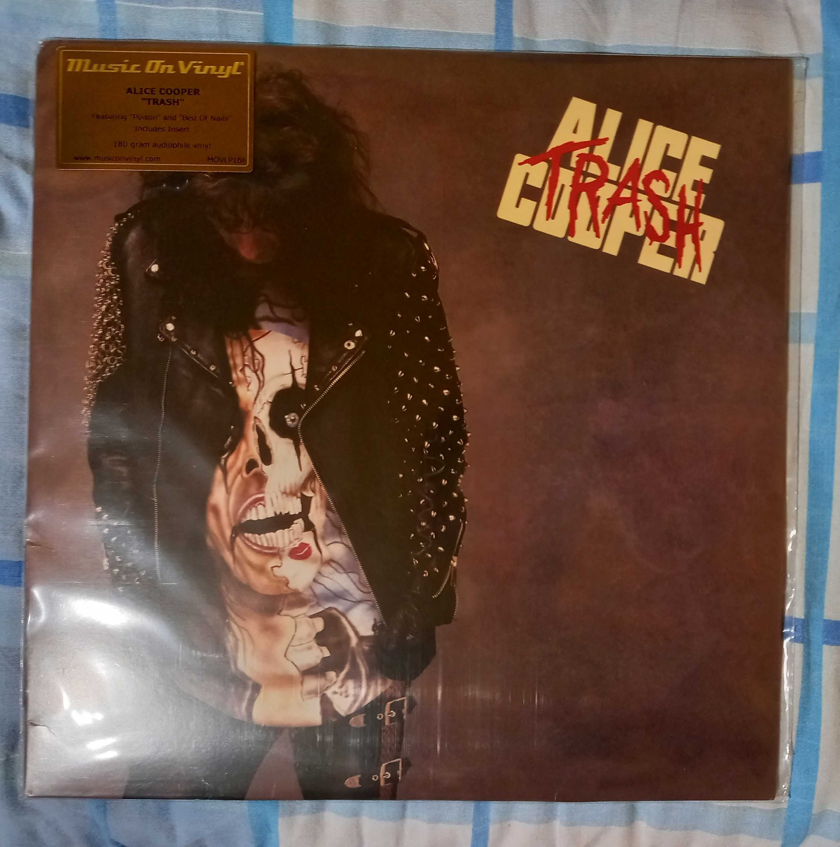 Alice Cooper Trash Black Vinyl гр. София Люлин 9 • OLX.bg