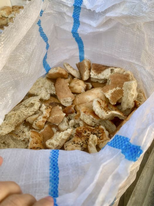 Qurutilgan non sotiladi