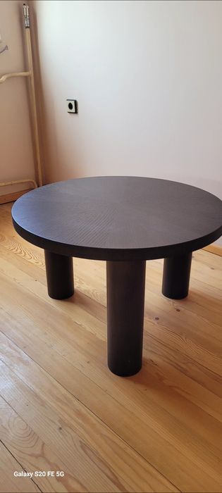 Две нови  холни маси голяма и малка от дърво