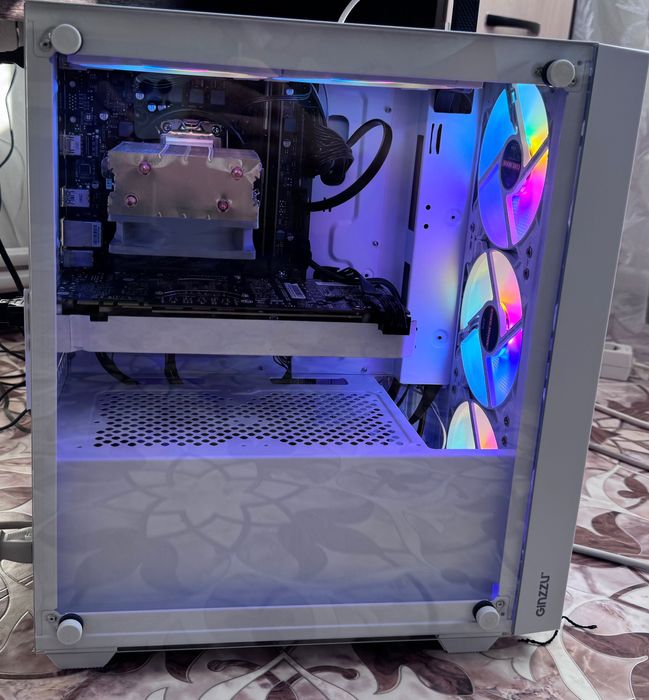 Компьютер новый белый