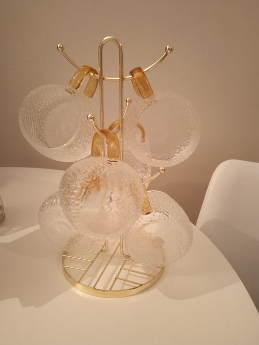 Бокалы на подставке новые