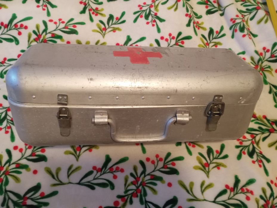 Cutie aluminiu ambulanță anii '80