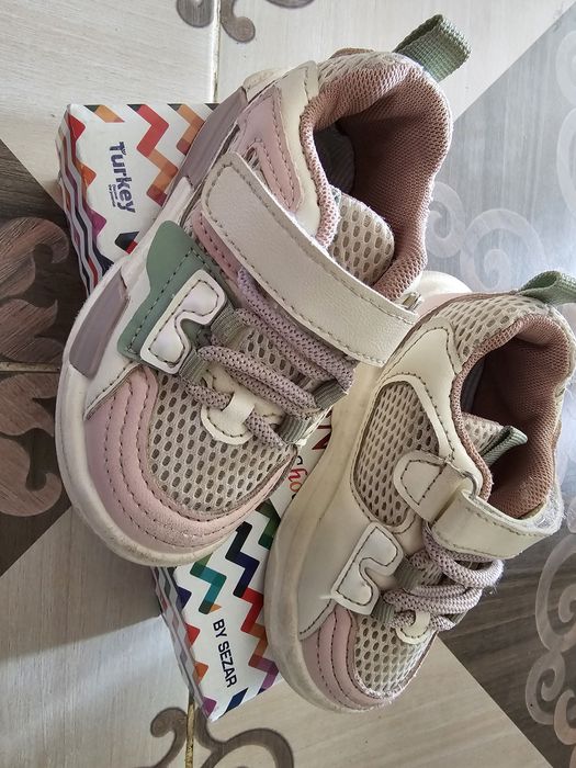 Продам детские обуви