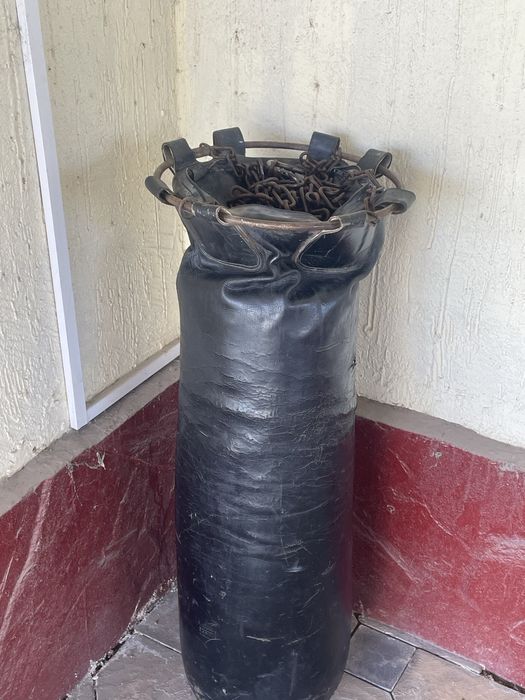 Боксерская груша с цепями, б/у (срочно)