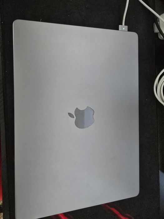 Macbook Pro M2 14" 16 Ram 500 SSD