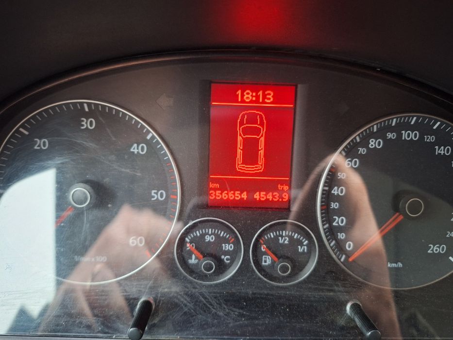 Vând Volkswagen caddy