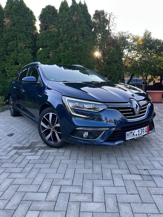 Renault Megane Vând Renault Megane Bose