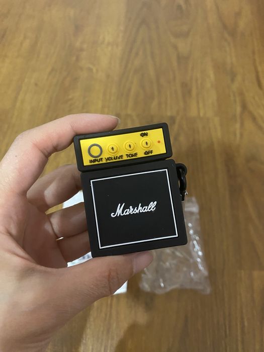 Чехол на AirPods новый