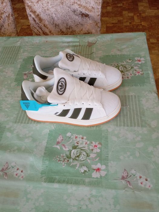 Продам кроссовки