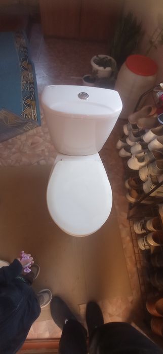 Унитаз.продам.в хорем состояний