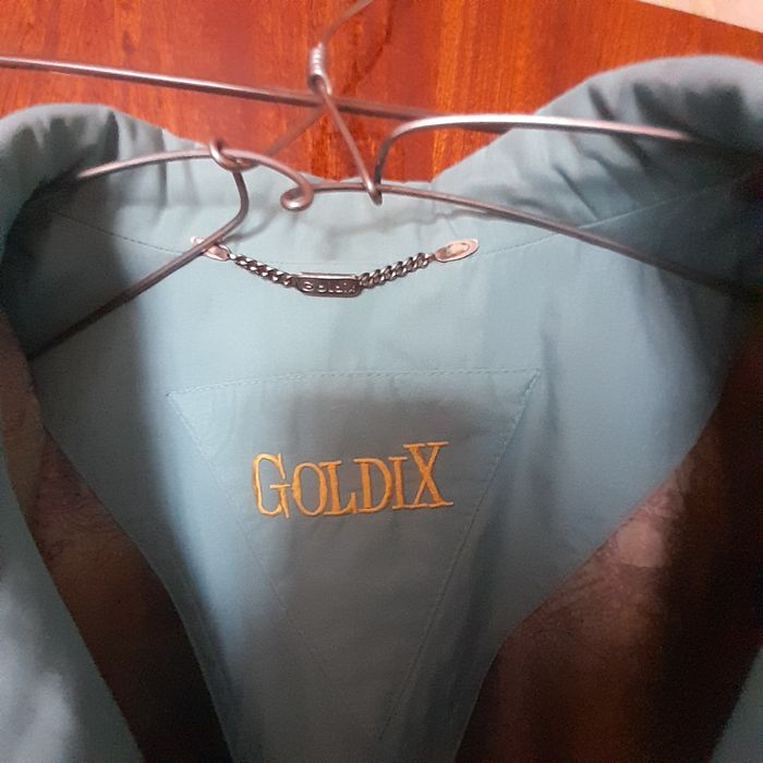 Продаётся женская куртка на весну-осень