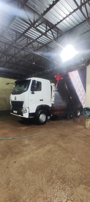 Howo A7 samasval howo man shacman volo daf