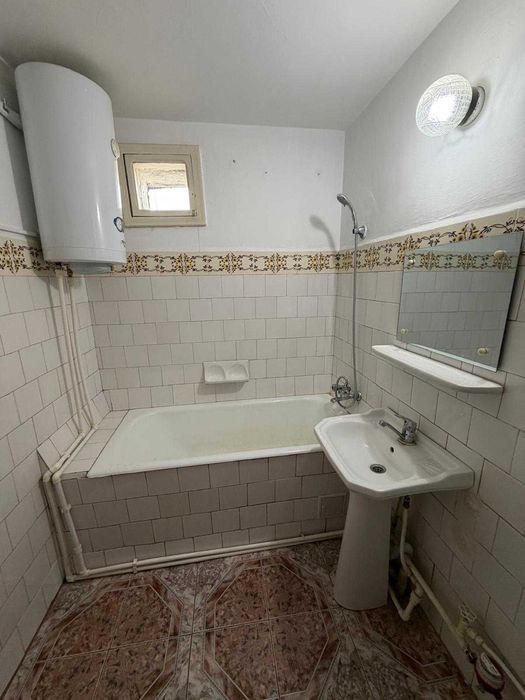 Proprietar, vand apartament cu 2 camere, decomandat, etaj 4, 1982, zona Radu Negru / Schimb cu apartament cu o camera sau garsoniera