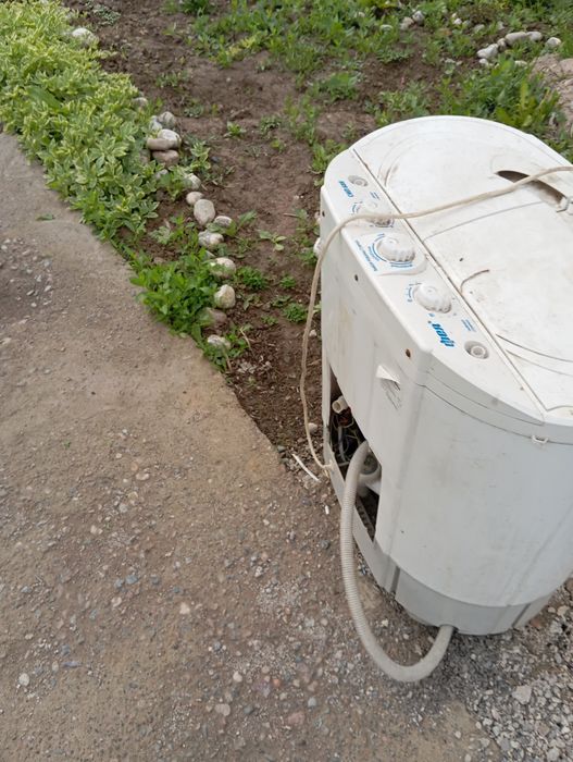 Продам машинку полу автомат рабочия