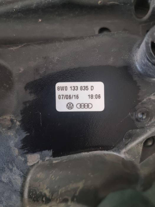 Carcasa filtru aer audi a4 a5 b9 2.0 TDI cod 8W0133835D