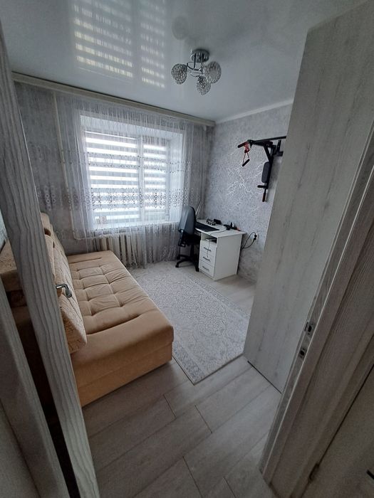 Продам 4 комнатную квартиру