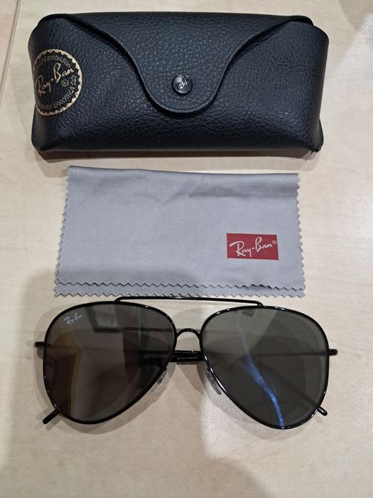 Продавам RAY BAN
