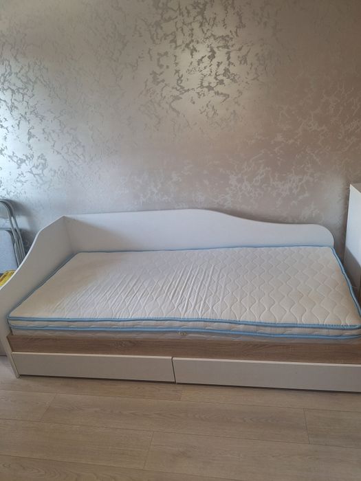 Легло с матрак 90/200