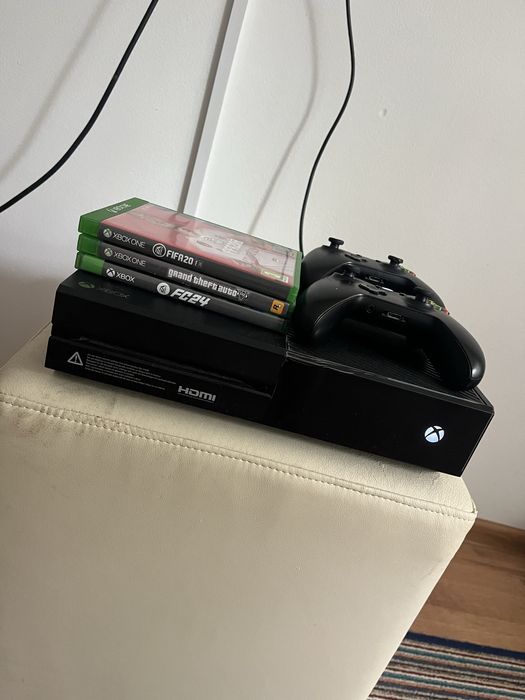 Vand xbox one impecabil