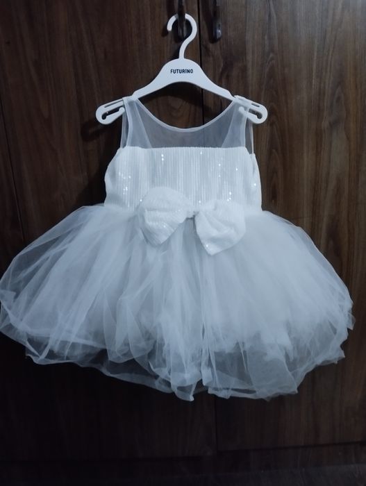 Белое платье на девочку