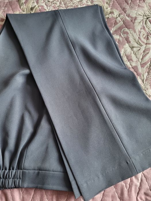 Деловой костюм тройка.