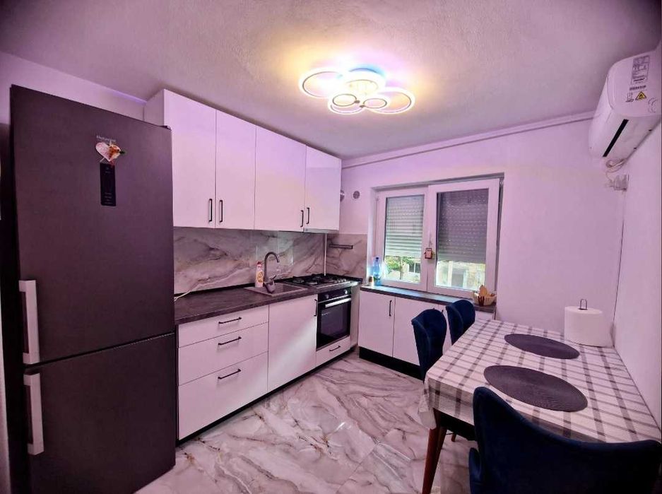 Vand Apartament 2 camere zona Grădiște