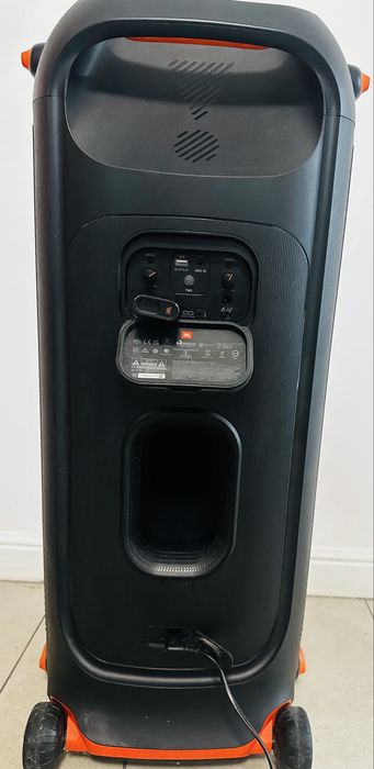 JBL partybox 710