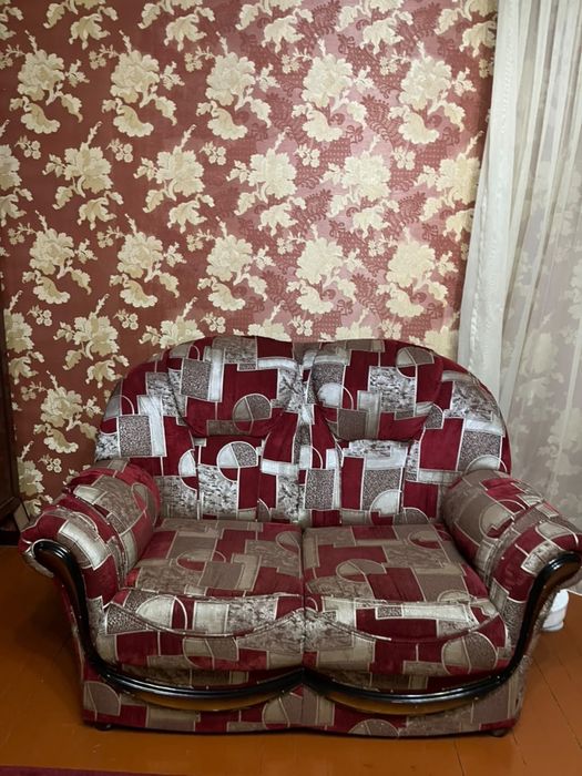 Продам диван , кресло и 1,5