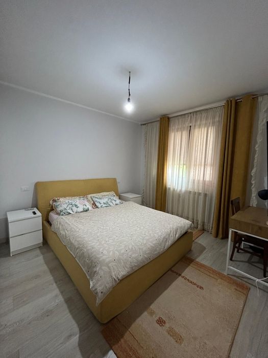 Vând casă noua  zona Castelul de apa