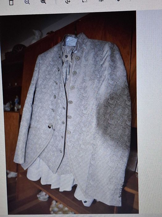 Costum de ginere