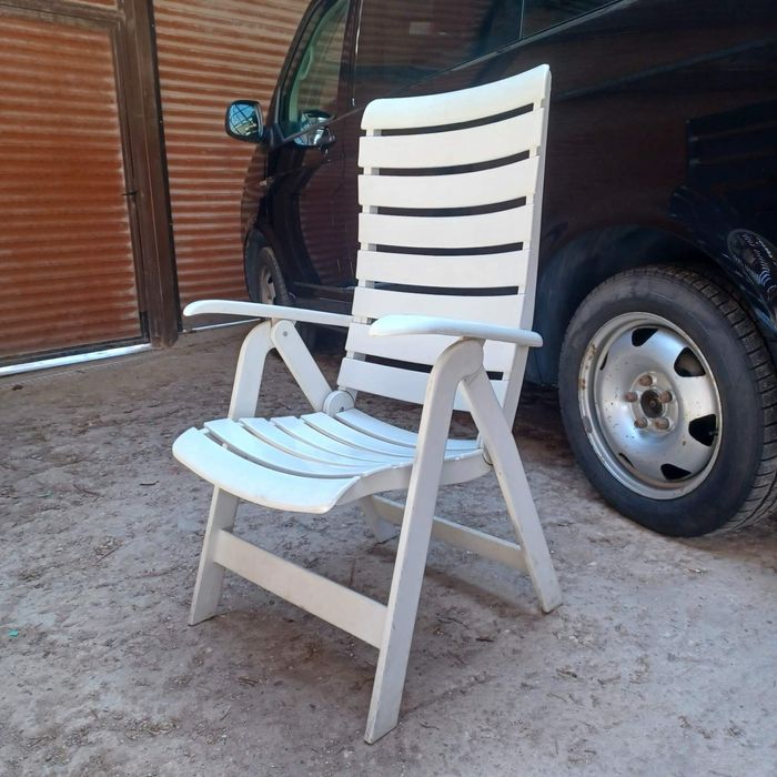 20 бр пластмасови стола, почти нови